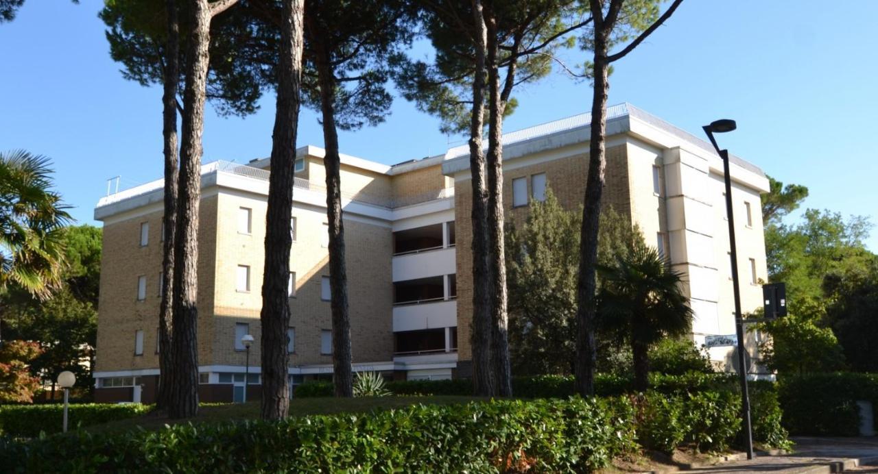 Residence Pineda Bibione Exterior photo